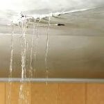 علامات خفية تدل على وجود تسرب للمياه في منزلك.. متى يجب أن تتصل بالخبراء؟